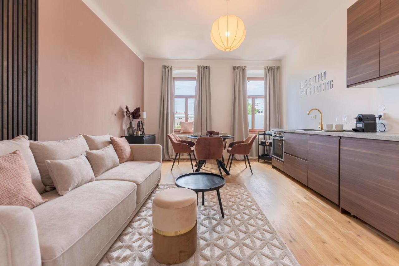 City Lounge Appartement Am Hauptbahnhof 圣珀尔滕 外观 照片
