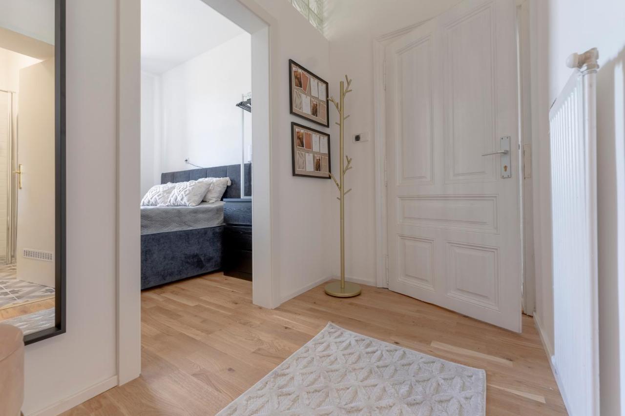 City Lounge Appartement Am Hauptbahnhof 圣珀尔滕 外观 照片